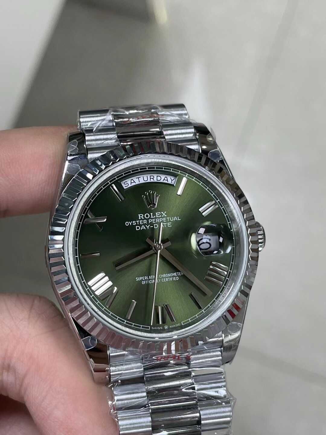 Rolex Day-Date 40mm сребристо зелено