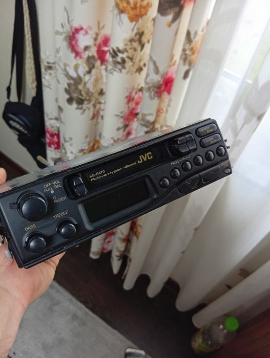Radiocasetofon auto Jvc, impecabil