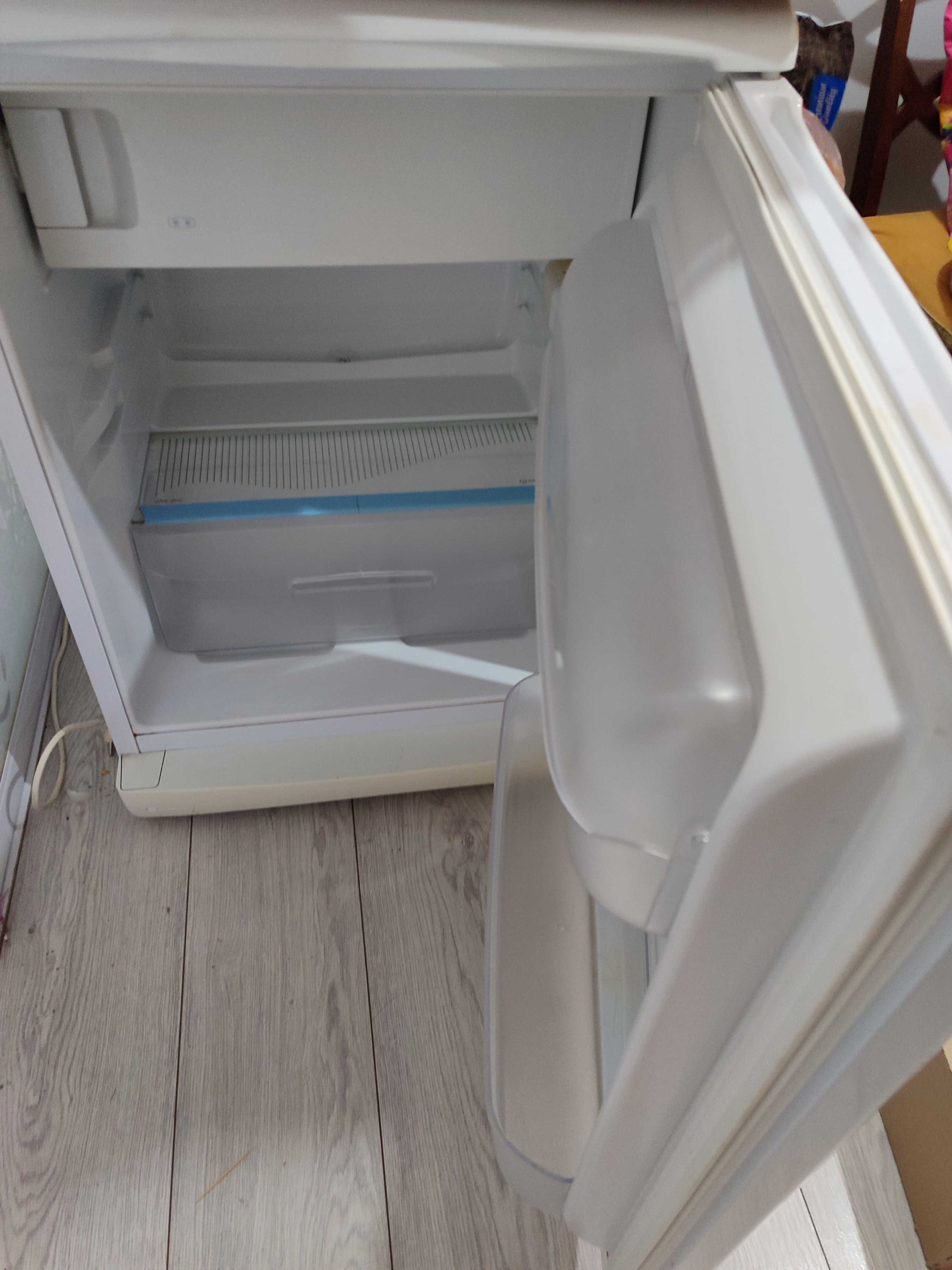 Холодильник однокамерный Indesit TT 85 белый