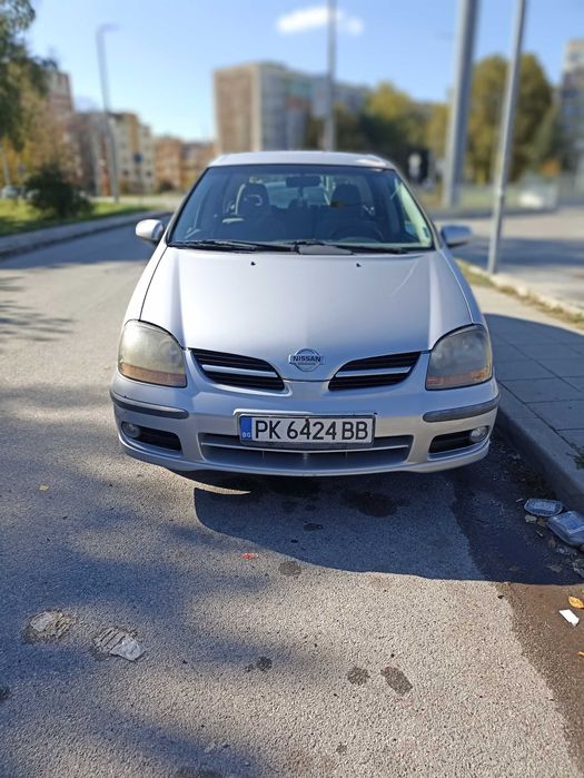 Nissan Almera Tino