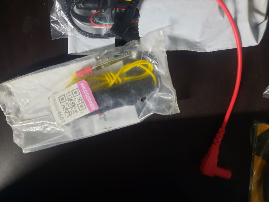 ,контролька,автосканер Мультиметр новая.в каробке