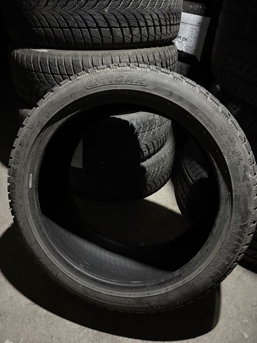 Зимни гуми 245/40/18