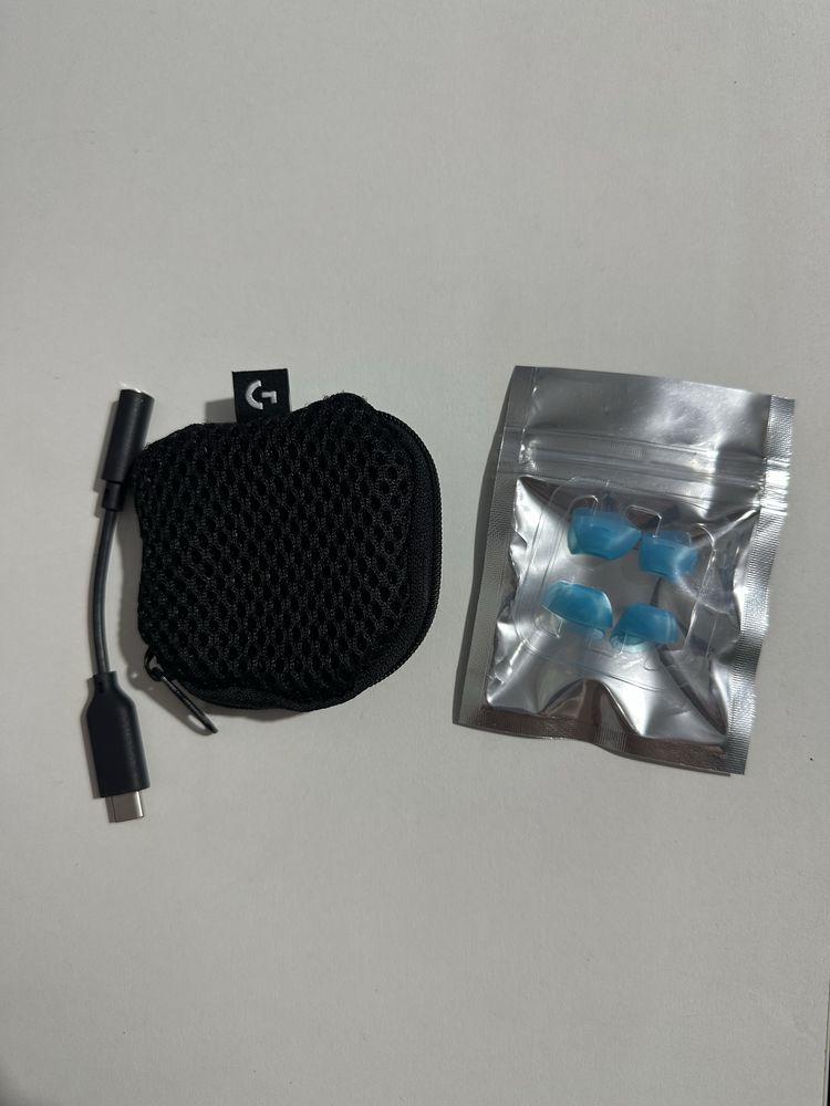 Срочно продам наушники Logitech