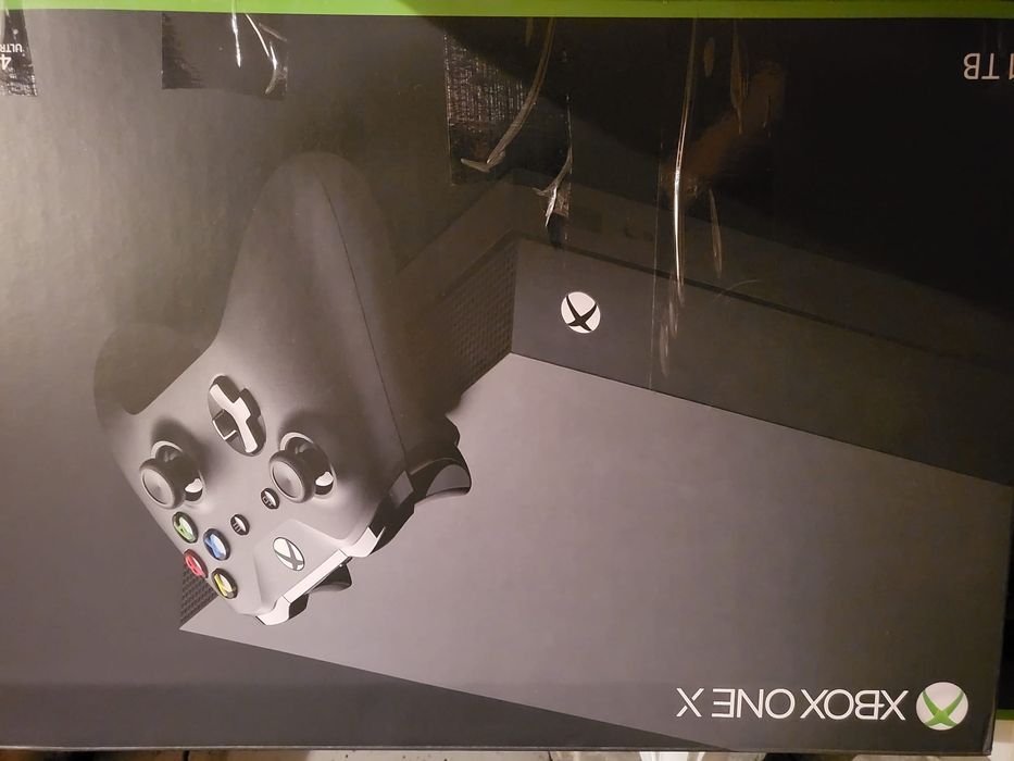 Xbox one x 1 tb cu 2 controllere