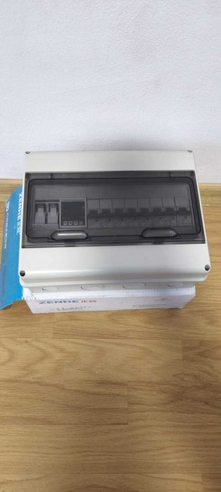 Tablou Electric Protectie Curent Alternativ cu Control Wifi Tuya