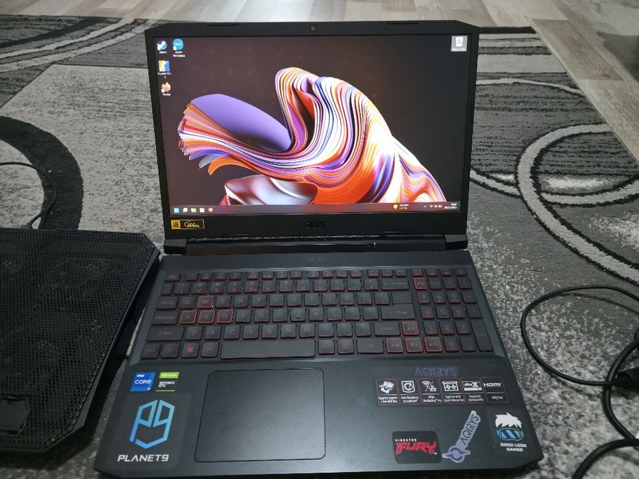 Laptop acer cu cooling pad