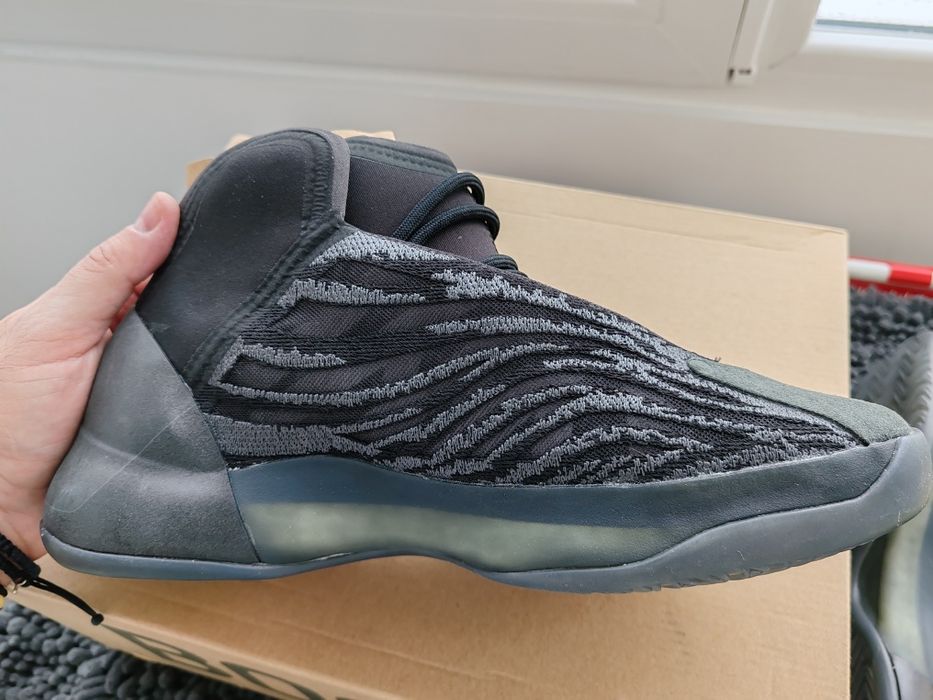 Adidas yzy qntm 44/28 cm