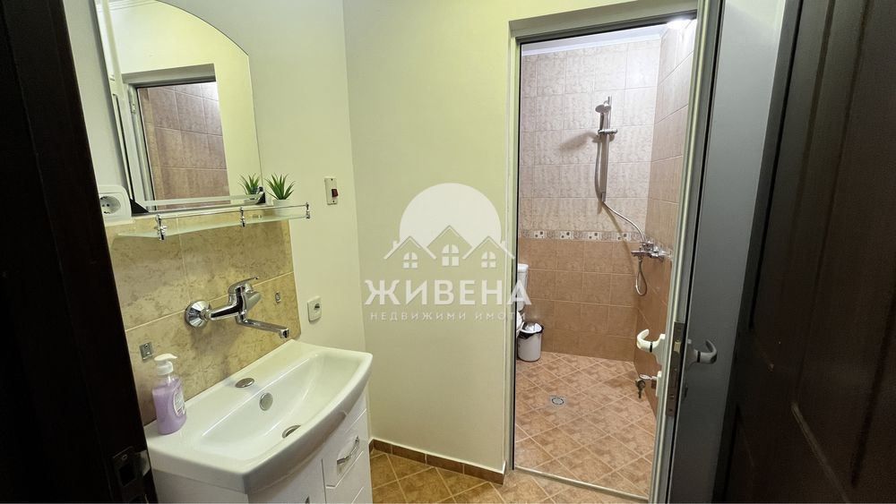 Продавам къща в с. Царичино, обл. Добрич, площ 270 кв.м