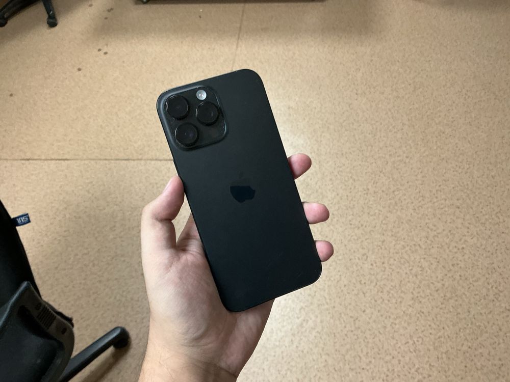 Iphone 16 pro max 100%
