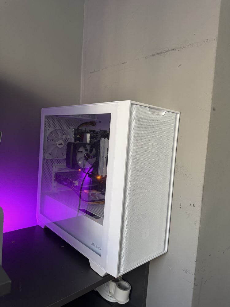 Геймърски компютър (Ryzen 5 5600, 1660 super, 32GB ram, 2TB)