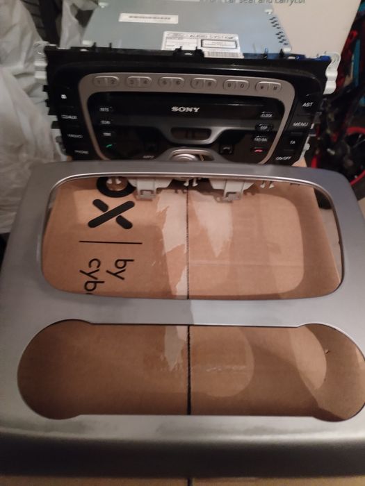 Radio CD player Sony, Ford 2009