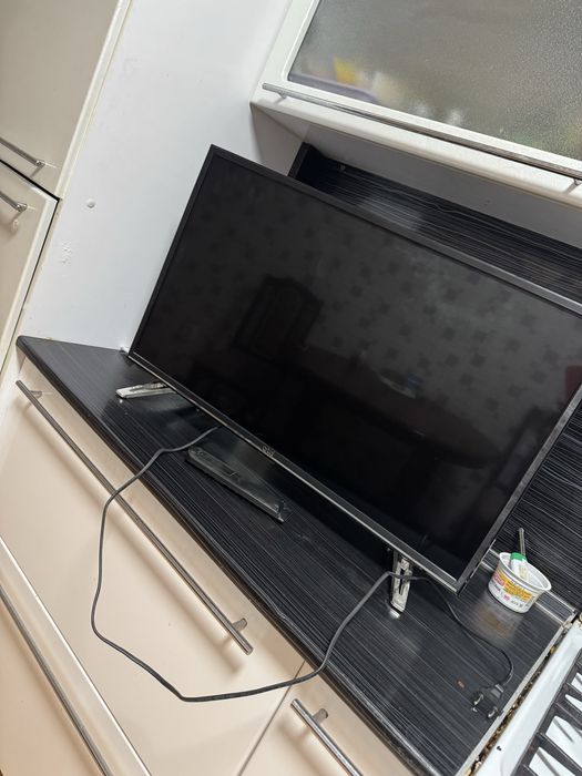 Продам телевизор