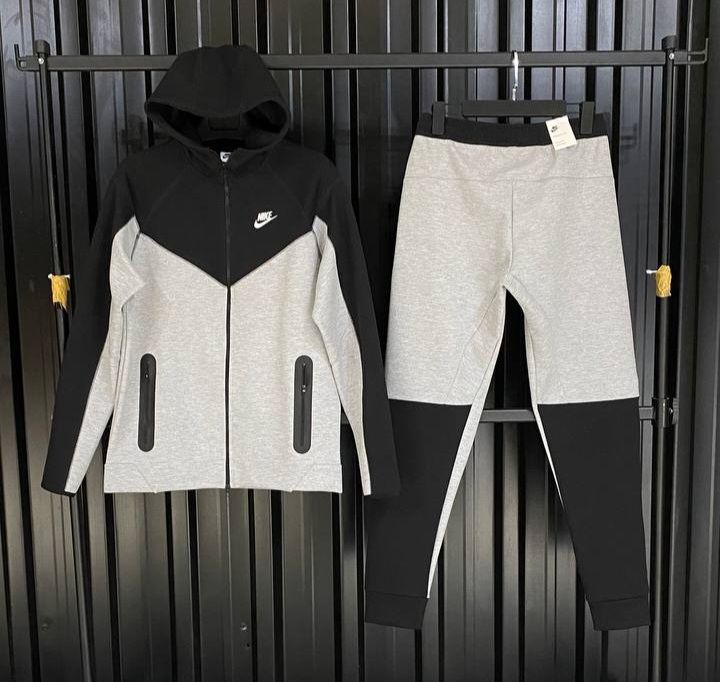 Nike Tech Fleece Full Zip Hoodie