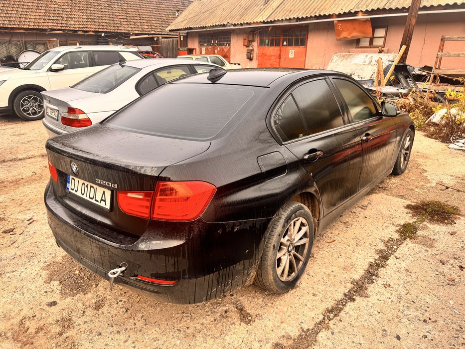 Vand bmw f30 avariat xdrive