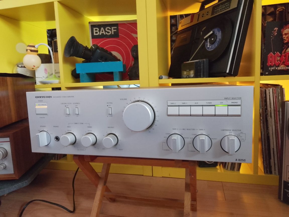 Amplificator Onkyo Integra A 8250