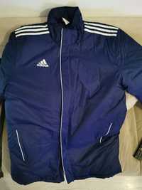 Vand geaca noua Adidas