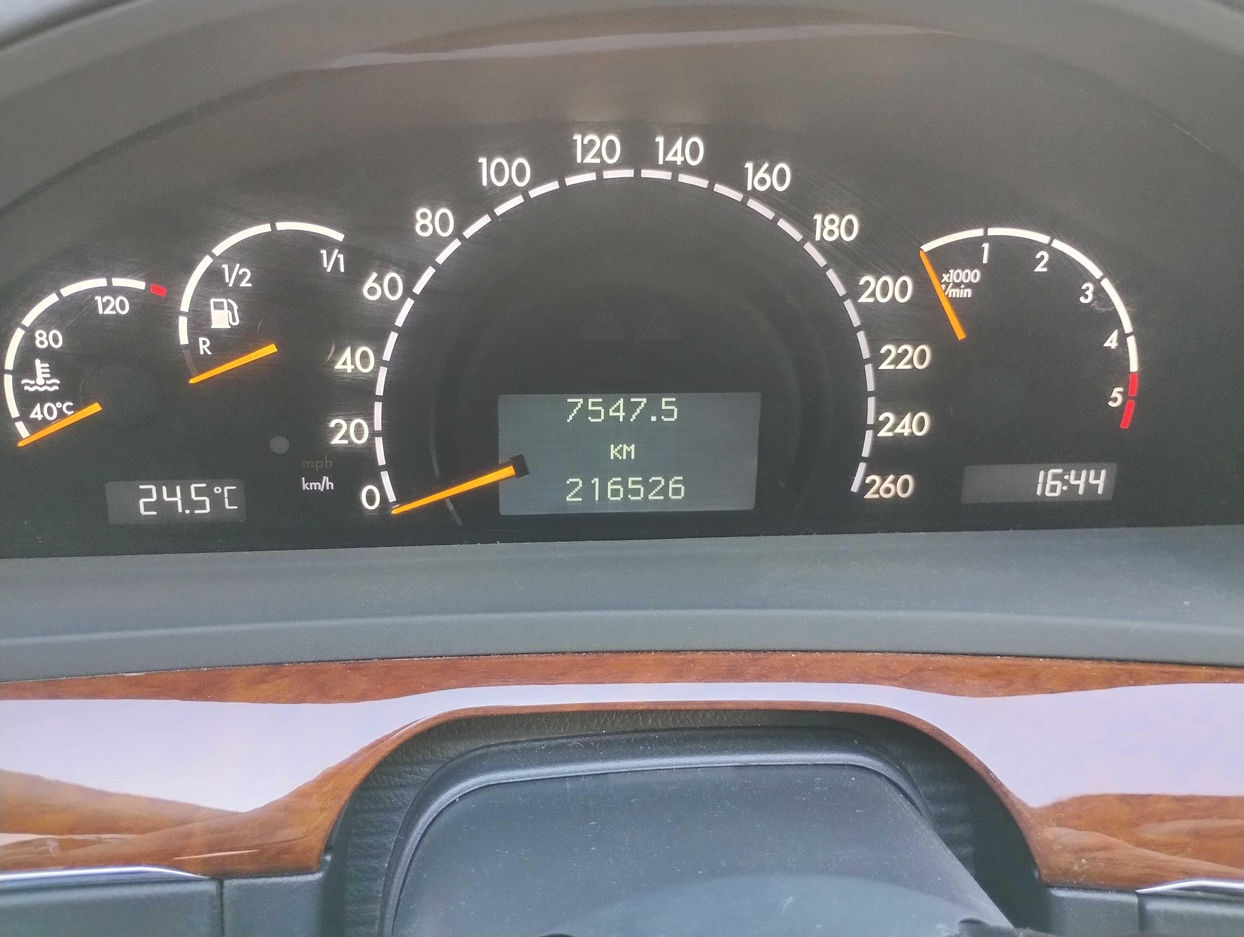 Мерцедес Бенц S320