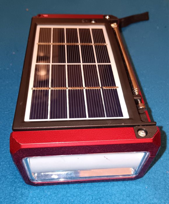 Радио с USB и соларна батерия