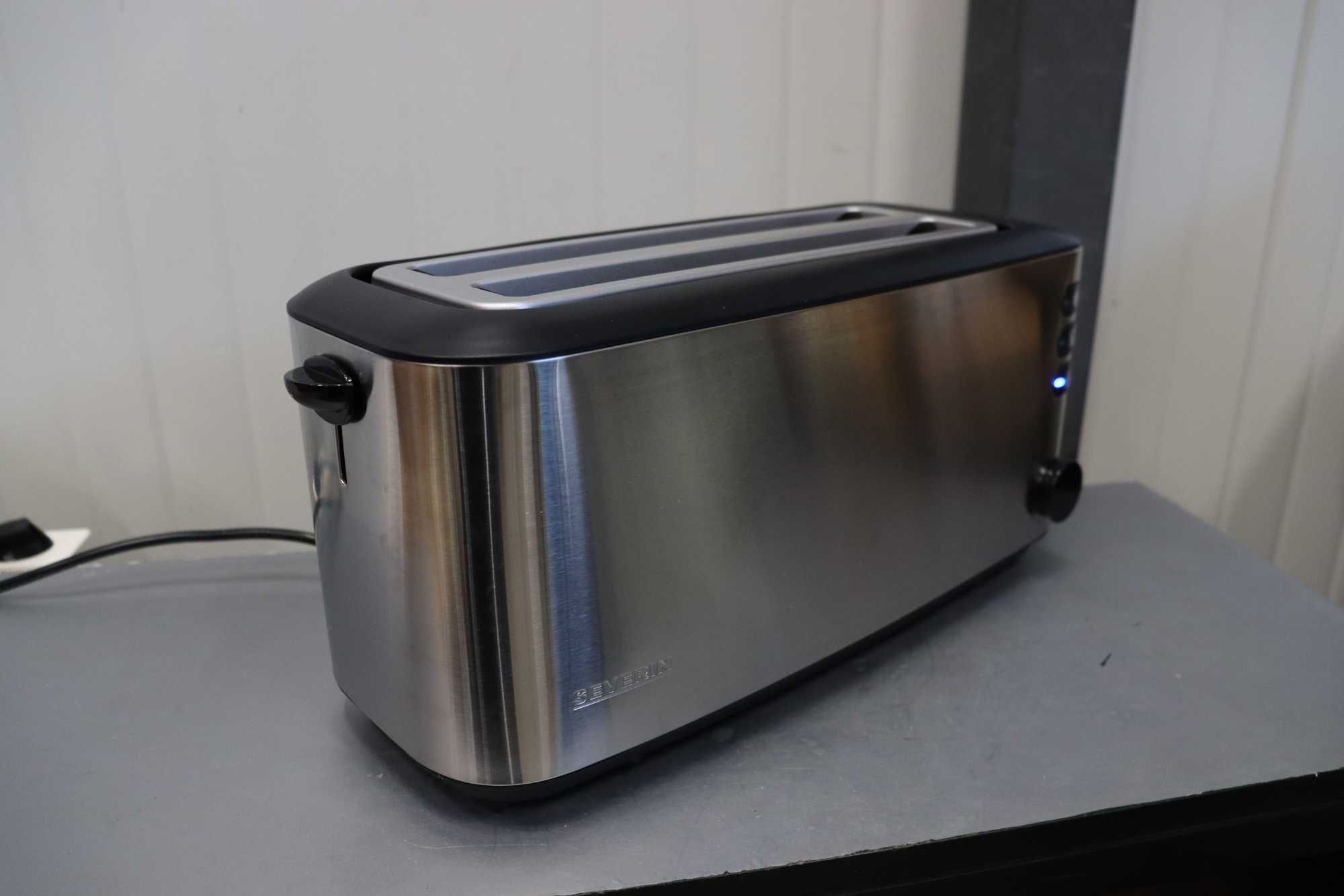 Severin 2509 Автоматичен тостер с 4 филии и дълъг отвор, 1400W