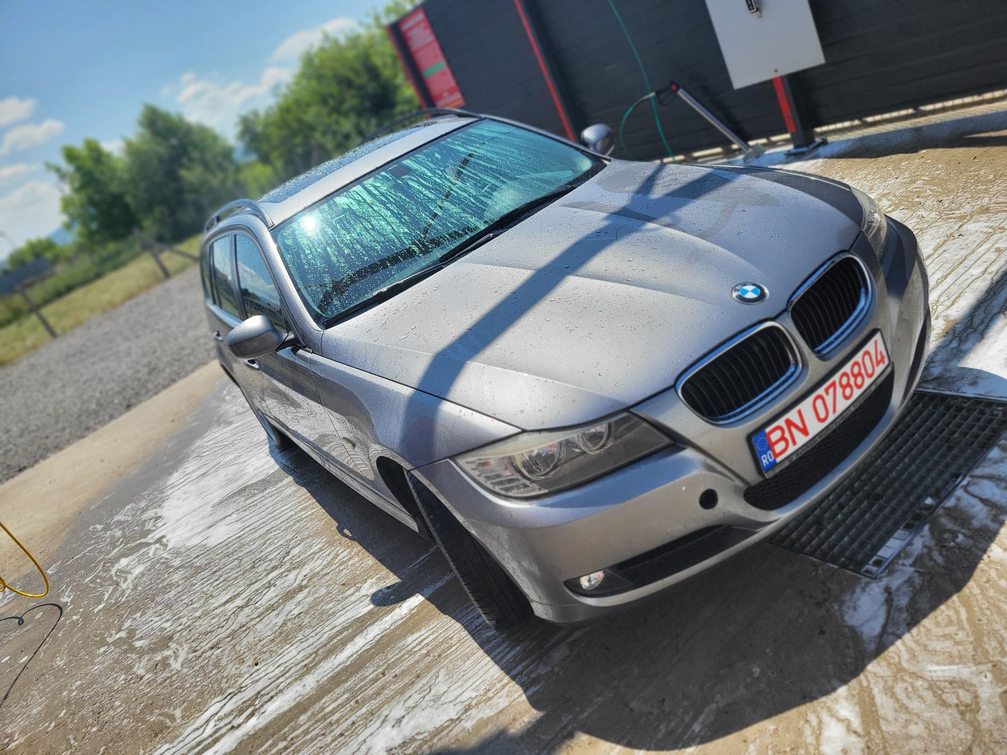 BMW  318d  e91 2.0