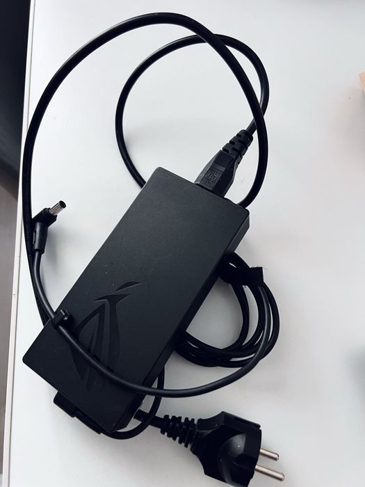 Asus rog strix G713IE