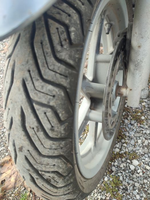 Скутер ХОНДА SH300i. 2600лв.