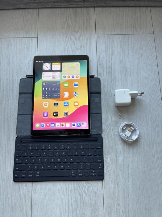 • Ipad PRO  •  256gb  •  BATERIE 100% •