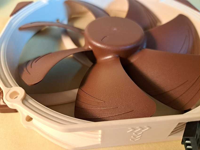 NOCTUA NF-A15 PWM - FAN (nou, nefolosit) - 4 PIN (140mm) premium