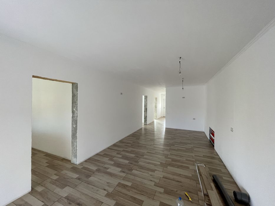 Se vinde casa tip duplex