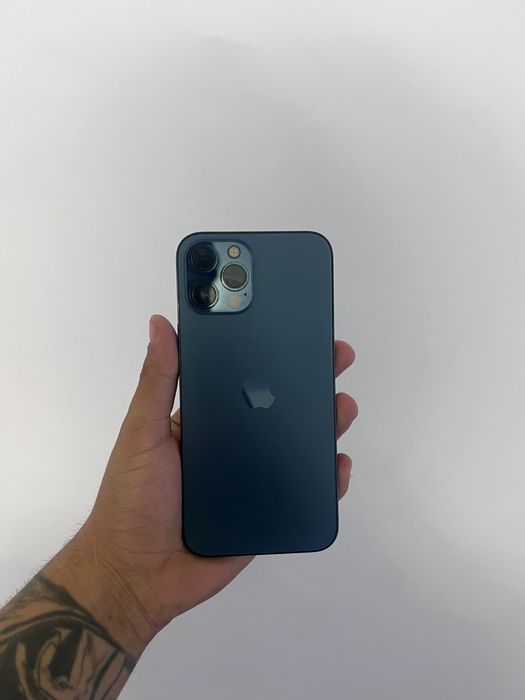 Iphone 12 pro max blue