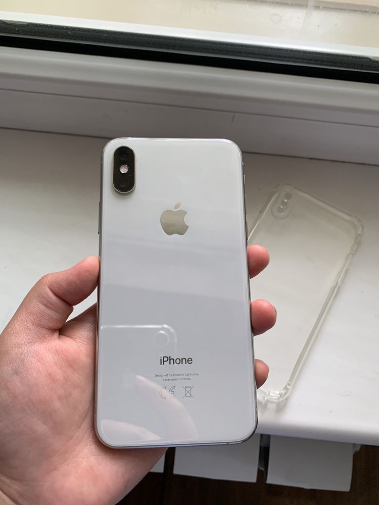 iPhone XS 64гб Apple