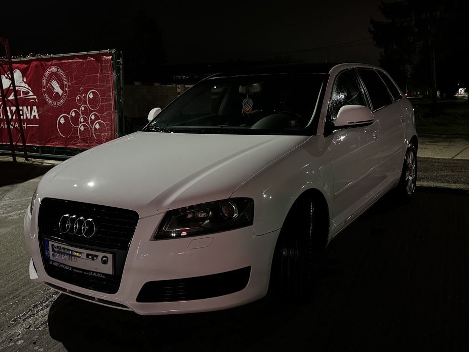 Audi A3, hatchback, 1.4 TFSI Panoramic cu trapa .