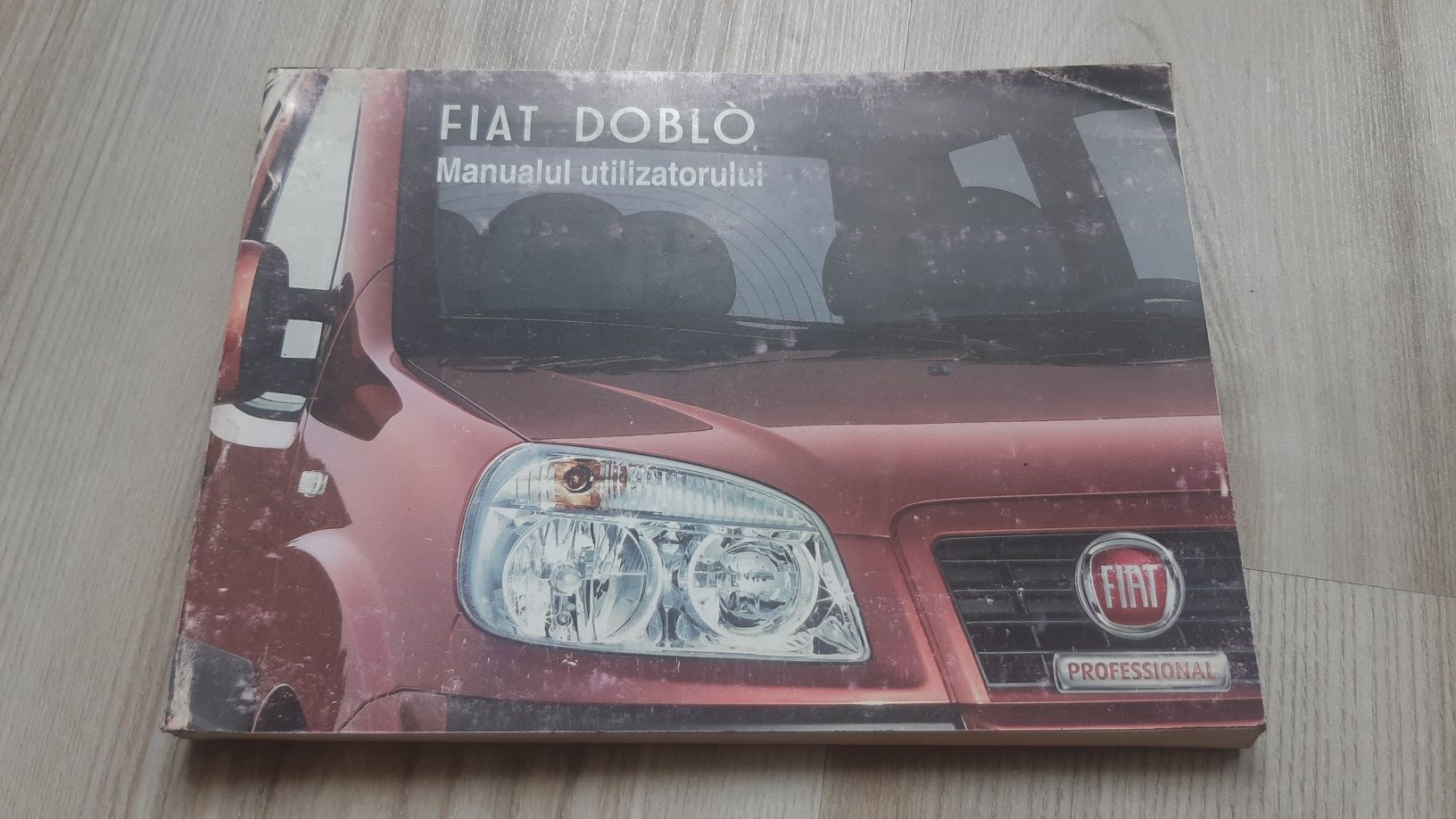 Vând manuale/cărți auto Fiat și Ford