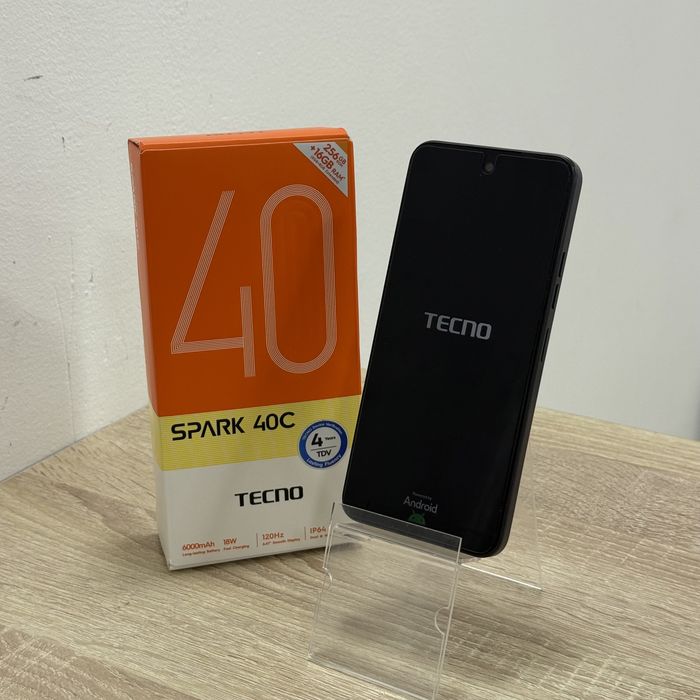 С32 / Сотовый телефон Tecno Spark 40C 256GB / sk152345