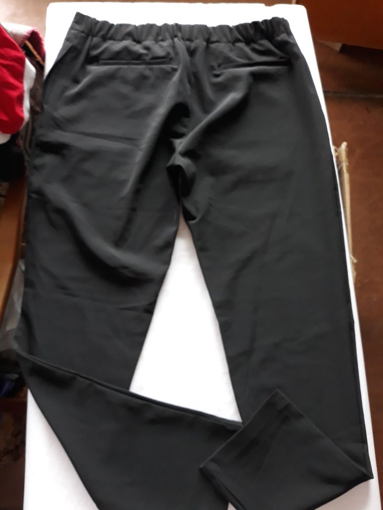 Pantaloni ZARA nr 34 originali