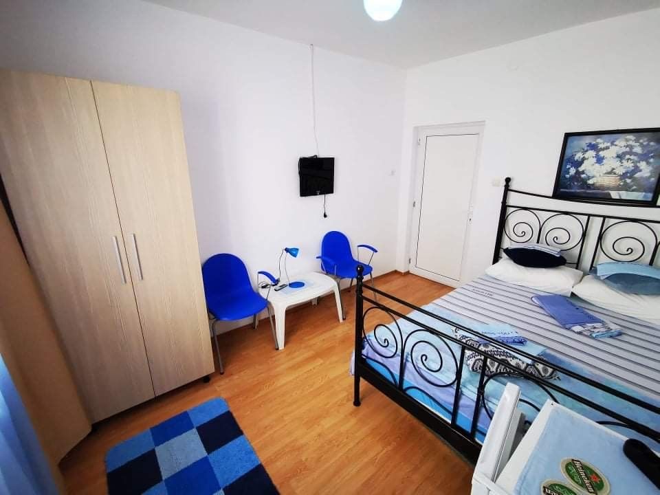 Cazare Eforie Nord - Baie In Camera, TV, Frigider
