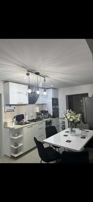 Ap 2 camere dec .zona sud