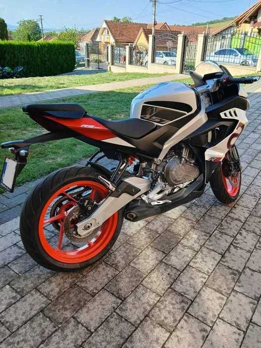 Aprilia RS 457 an fabricatie 2024 *** 980 km ***