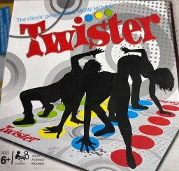 Игра Twister-забавна игра за малки и големи