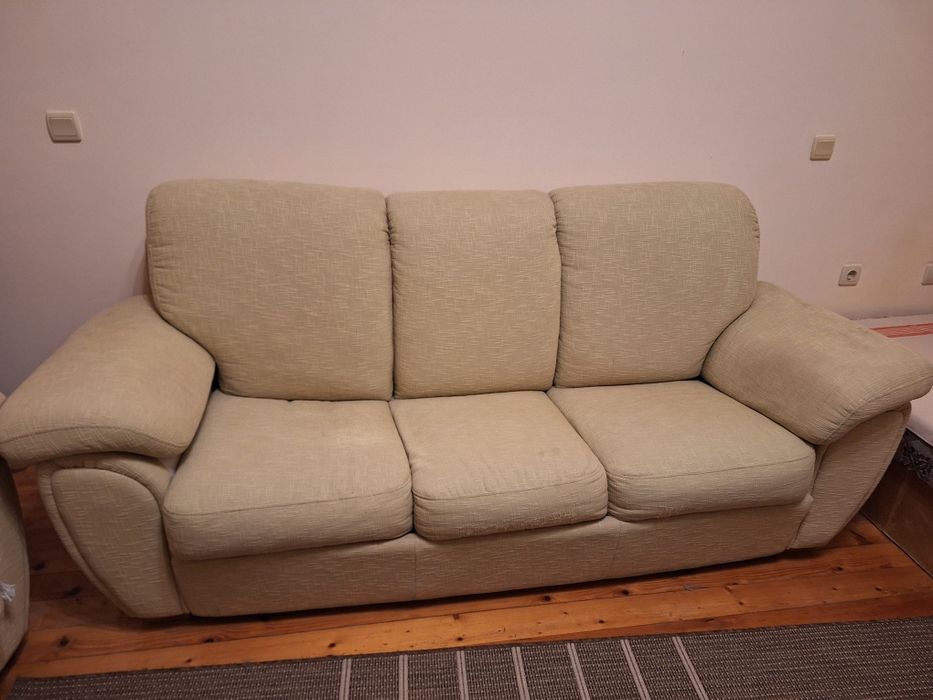 Разтегателен диван и фотьойл