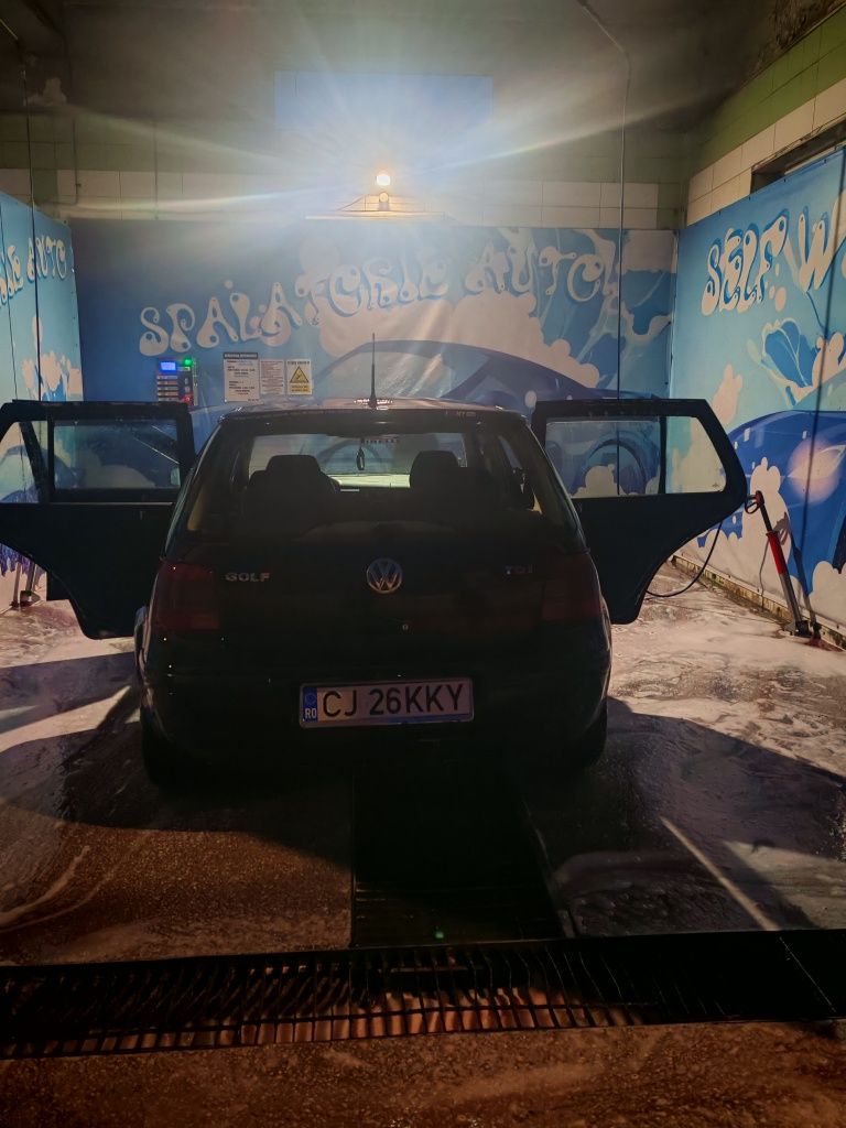 Vand golf 4  sau schimb cu Smart
