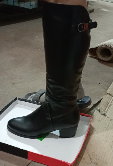 Женские зимние сапоги (новые)