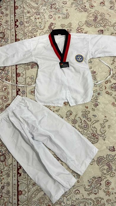 Продается новый "добок" (кимоно для тхэквондо)