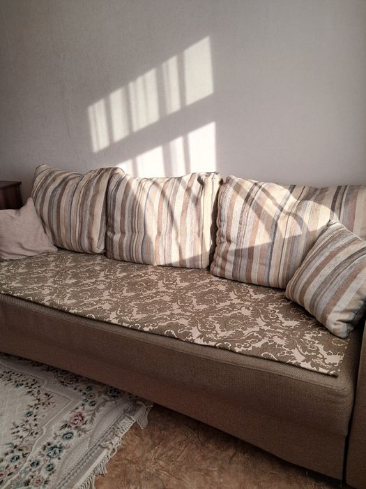 продам диван СРОЧНО.