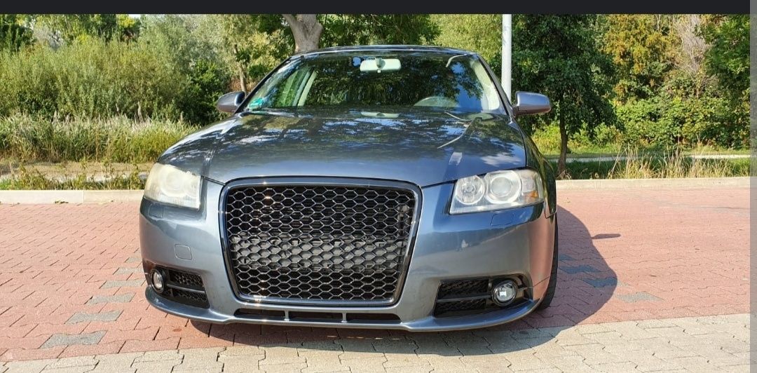 АУДИ А3 8П Решетка без емблема пчелна пита  гланц AUDI A3 8P S Line  0