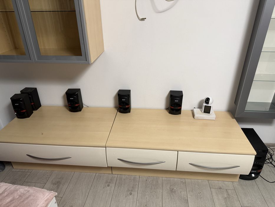 Vand mobila sufragerie/living cu leduri