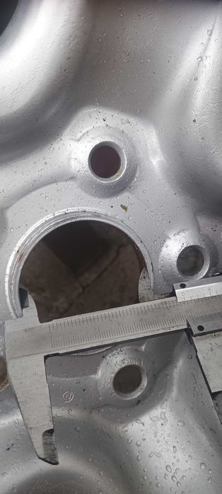 Продавам гуми с джанти 225/70/16 Джантите са японски стандарт 5x114,3