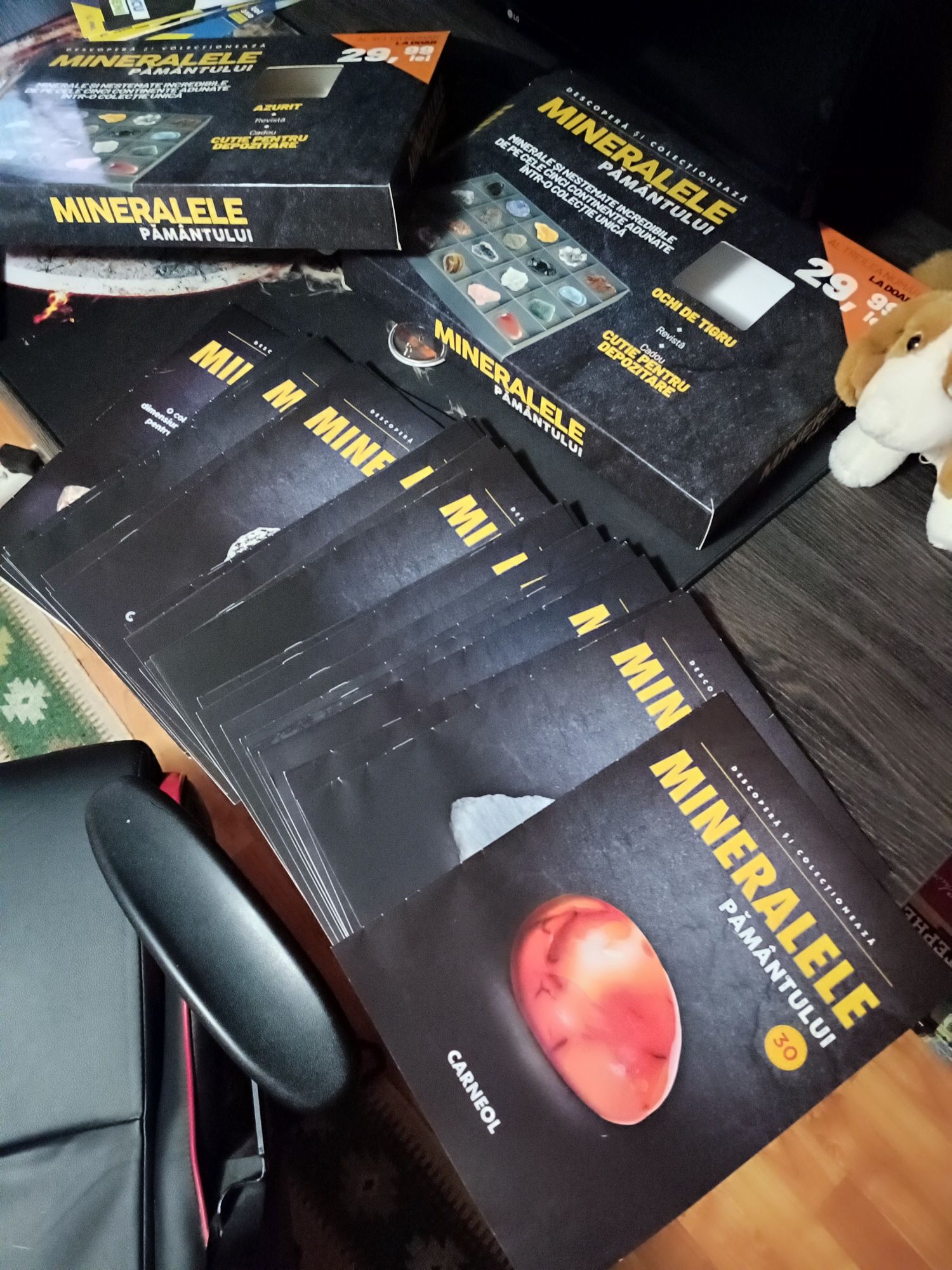 Colecția mineralele pământului (Nr. 1-22 + 29,30)