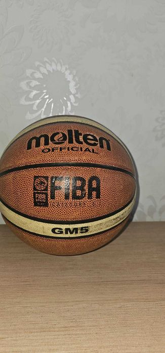 Minge de baschet Molten GM5 (BGM5) Piele PU Mărimea 5