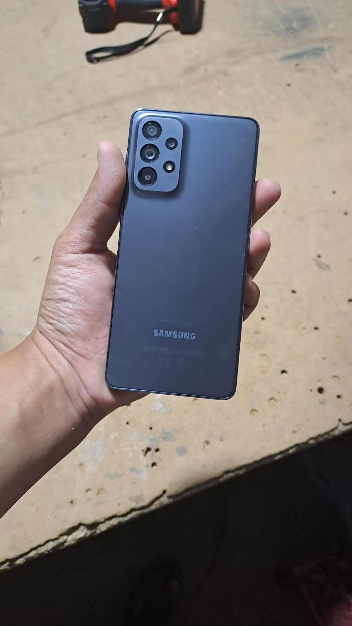 Samsung.    A 72